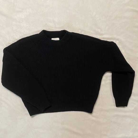 Abercrombie & Fitch Chenille Wedge Crew Sweater - Picture 9 of 13